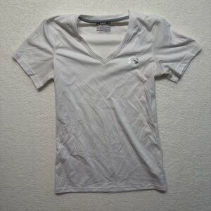 UNDER ARMOUR Women's Tee Size Small Heat Gear Semi Fitted white